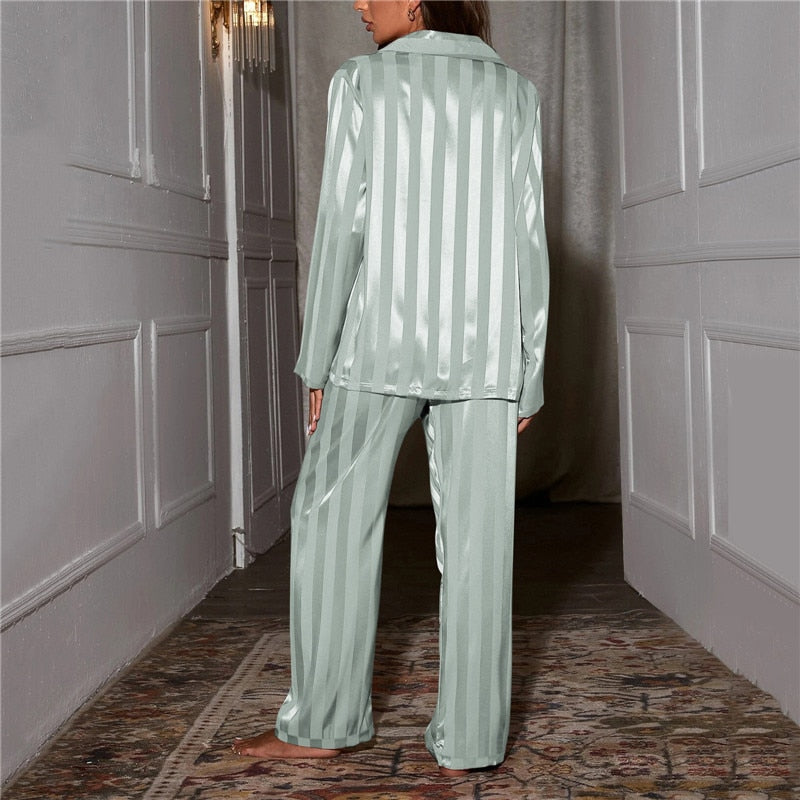 Tilde™ | Den ultimata lyxpyjamasen för kvinnor